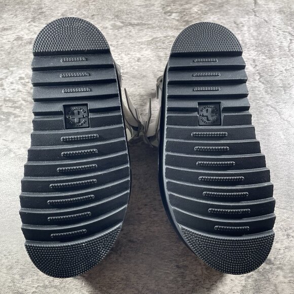 Dr. Marten's Women's Voss Quad Hydro Leather Platform White Buckle Size 6 - Picture 8 of 9